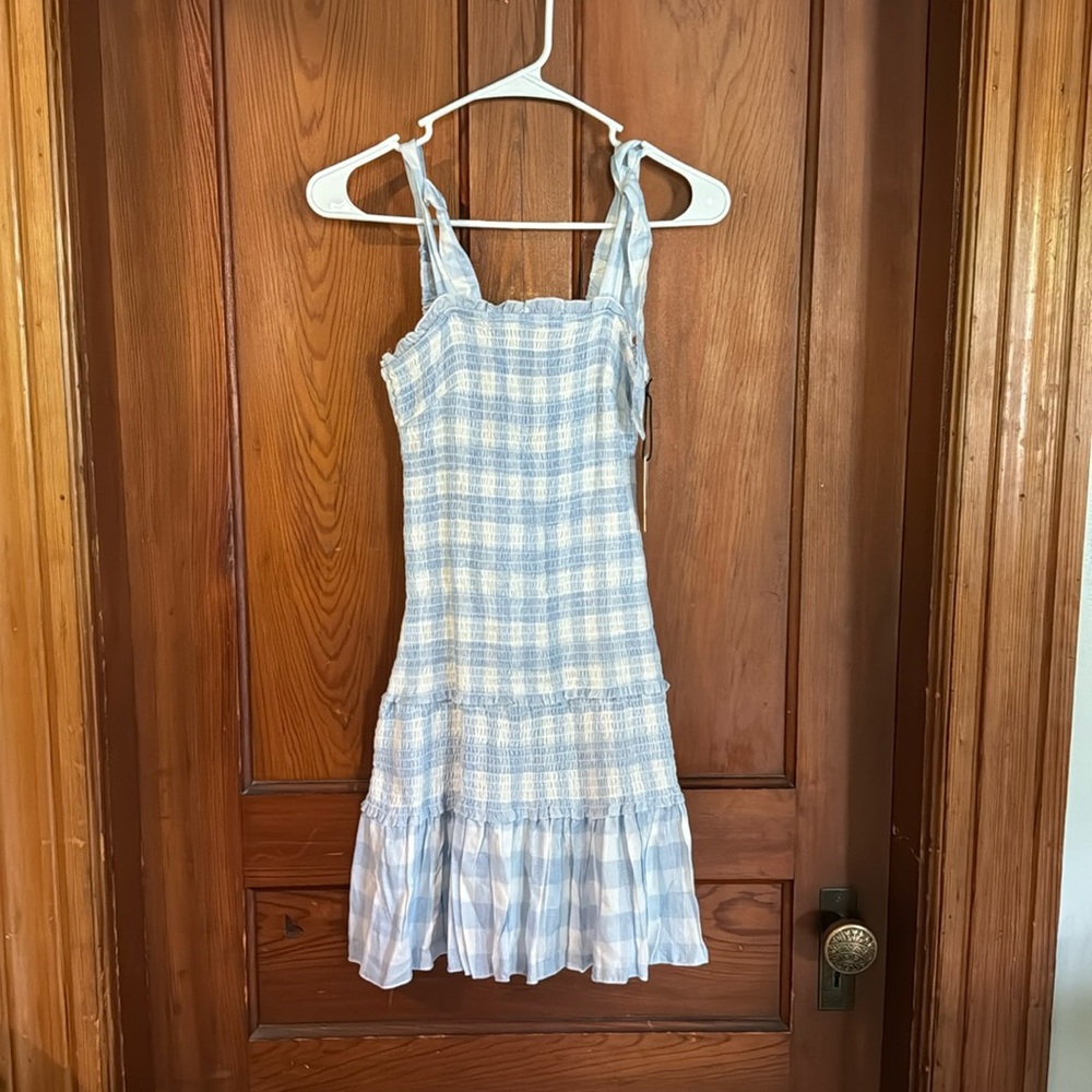 Dress - Picture 1 of 1